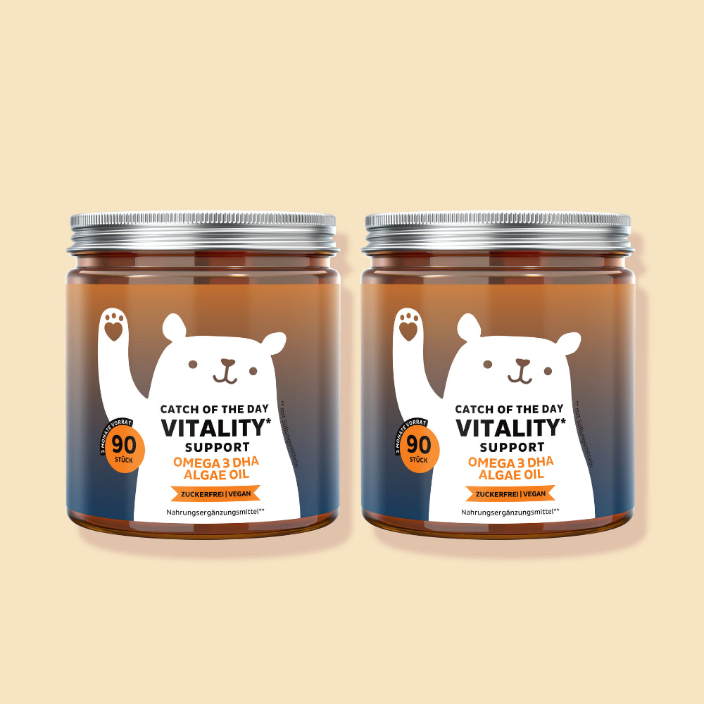 Bild des 2er-Packs der Catch Of The Day Vitality Support Vitamin-Gummibärchen von Bears with Benefits mit insgesamt 180 Stück für die tägliche Einnahme.