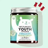 Eine Dose der Hey Flawless Youth Vitamins mit Ceramiden und Hyaluron von Bears with Benefits für mehr Feuchtigkeit und den veganen Anti-Aging Boost.